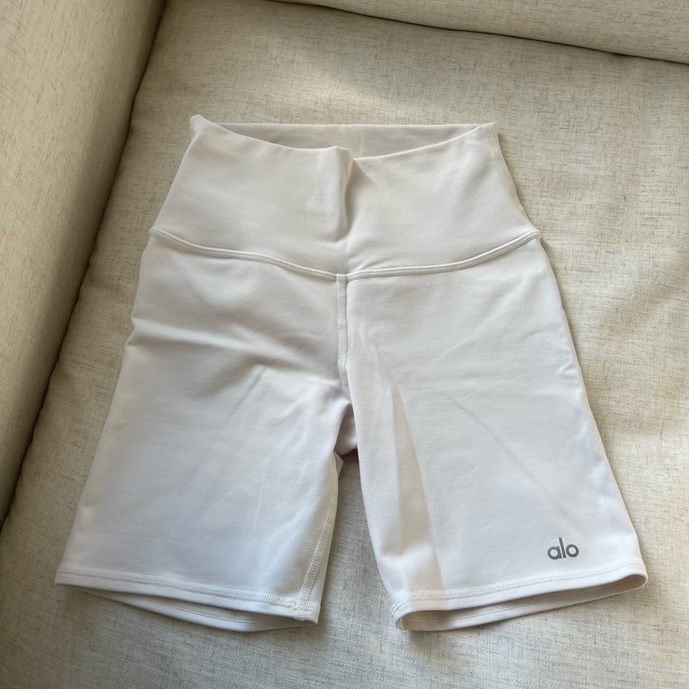 Alo White Biker Shorts